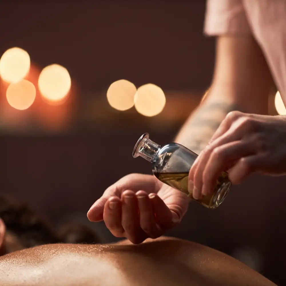 Lợi ích massage tinh dầu